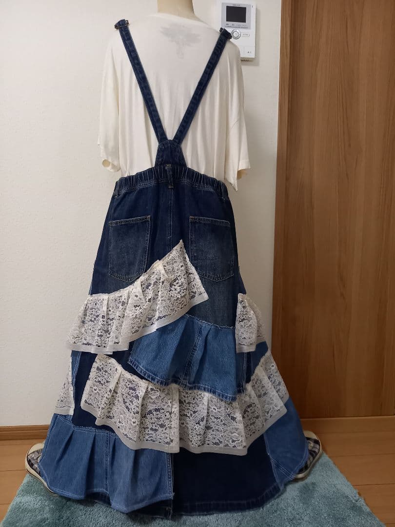 セール　デニムリメイク　フリフリフリルサロペット　一点物