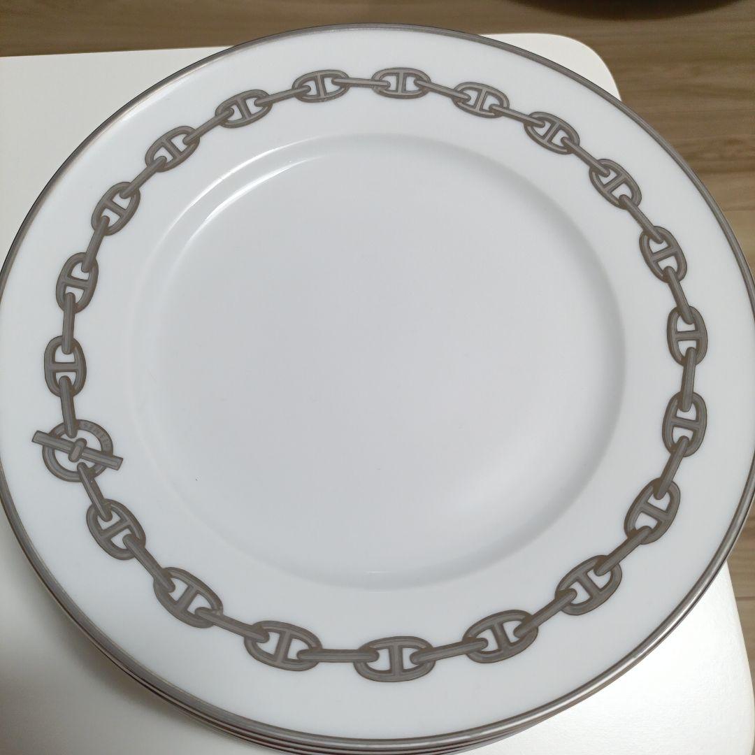 チェーン模様の白い皿 4枚セット