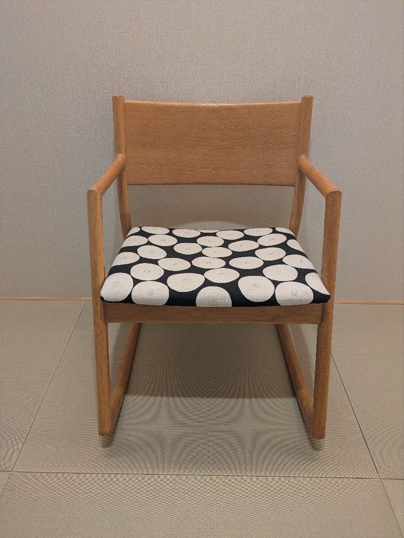 【U-La】ロッキングアームチェア オーク 座面ハンドメイド グッドデザイン