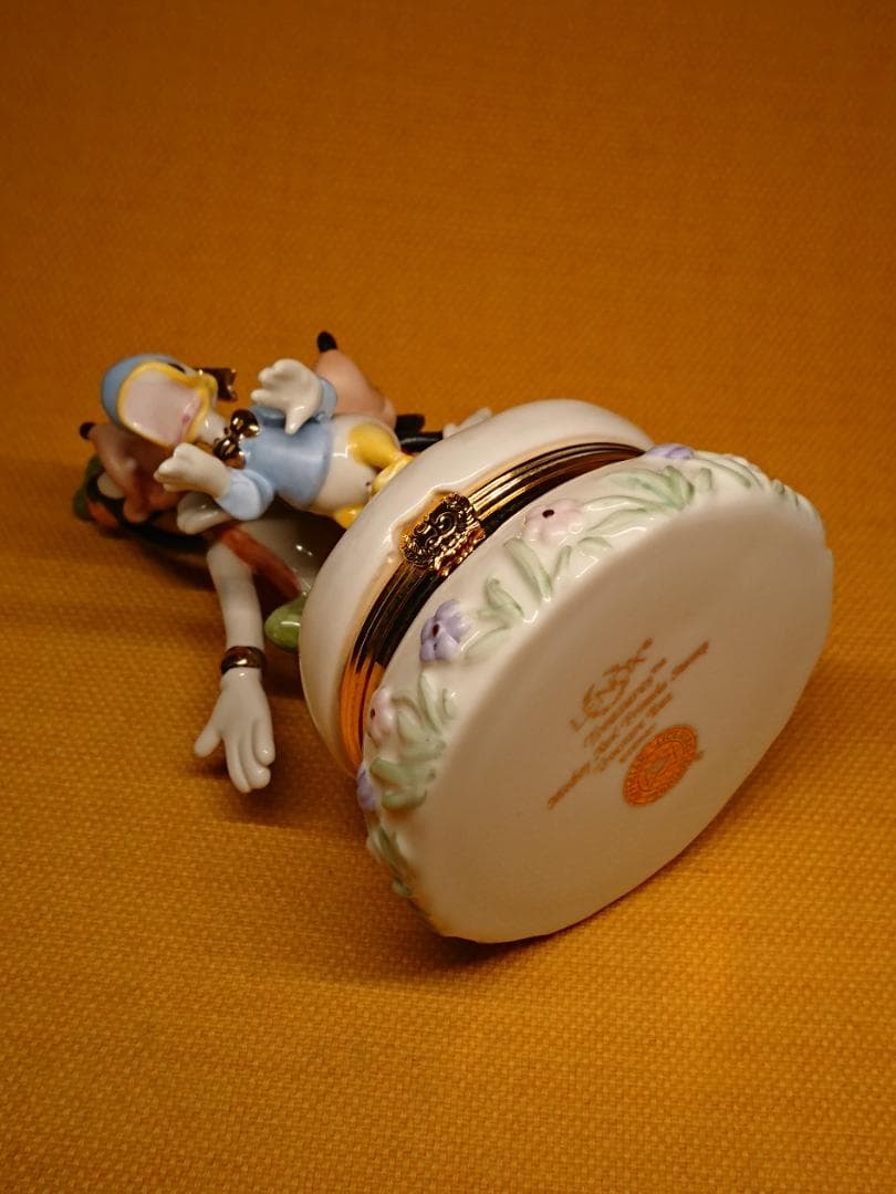 【美品】ミッキー　レノックス　宝箱　置物　インテリア　工芸品　美術品　A3275