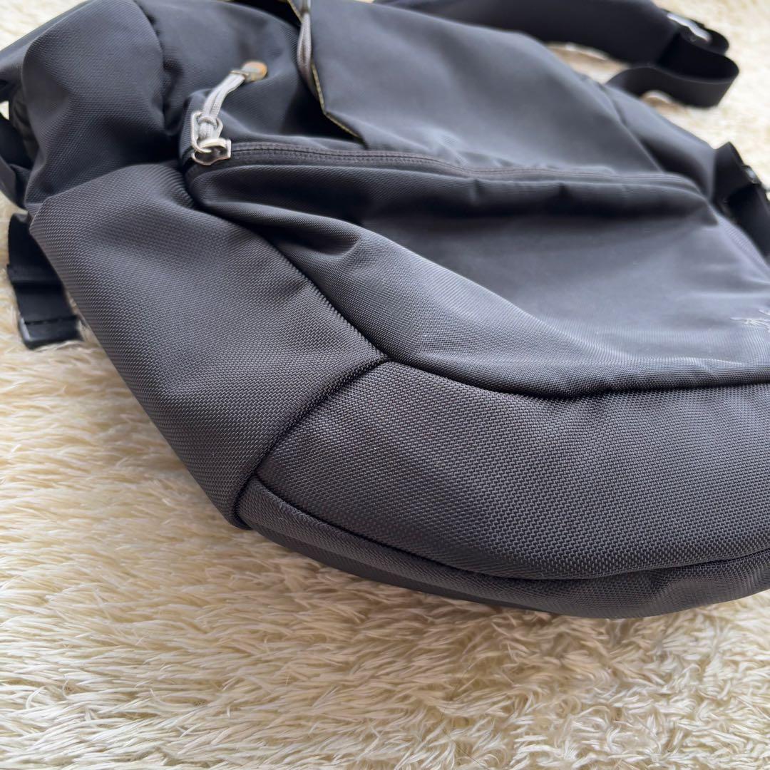 激レア　ARC'TERYXアークテリクス MISTRAL8 メッセンジャーバッグ