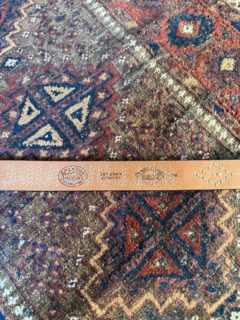 小物 At Last HELLUVARIDE