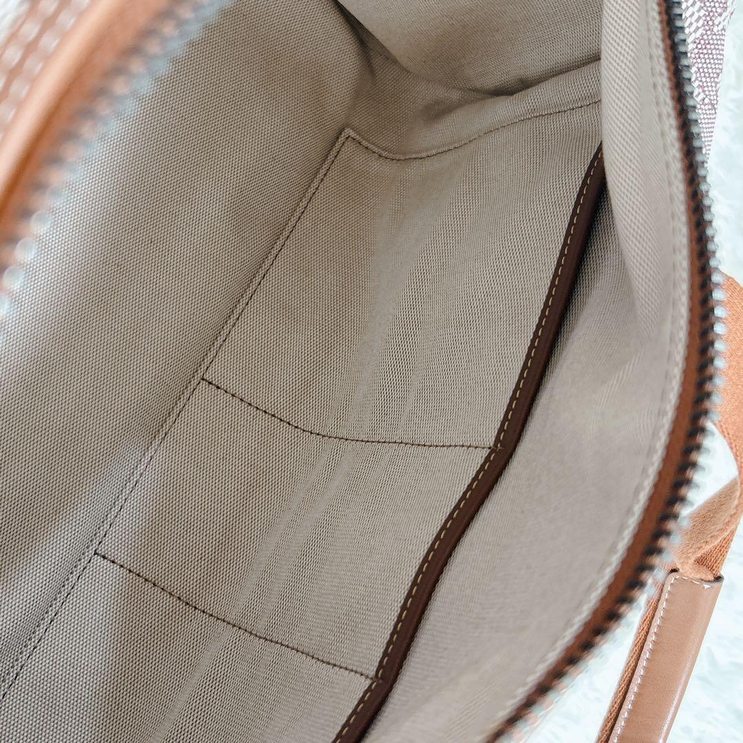 コーチ　ディズニー　レア　刺繍　シグネチャー　ボストン　ショルダー