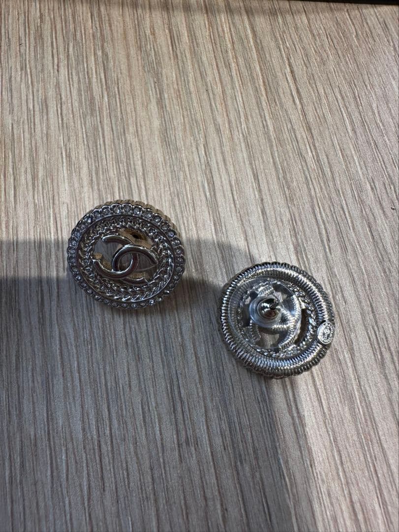 CHANEL ココマーク ラウンド ラインストーン ピアス シルバー