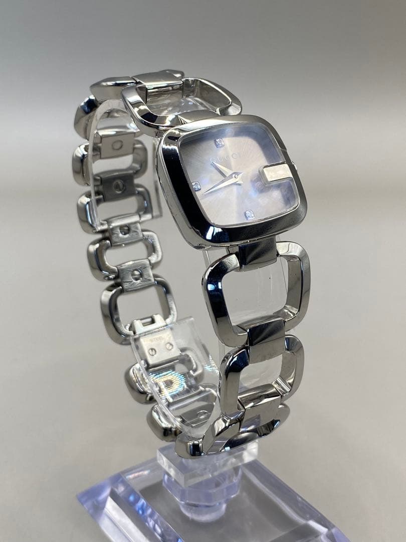 [美品]GUCCI シルバー スクエアフェイス腕時計125.5 YA125502