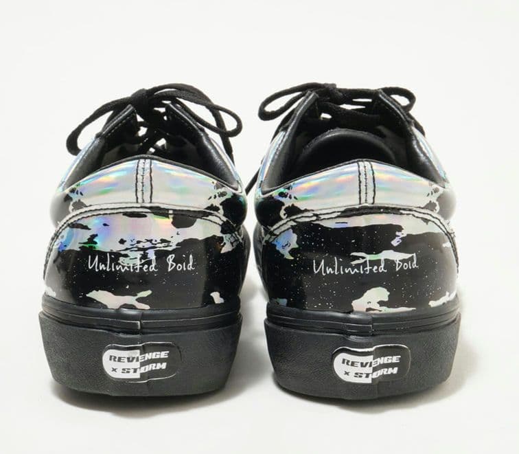 呪術廻戦×MAPPA×MIKIOSUZUKI コラボスニーカー【 五条悟 】