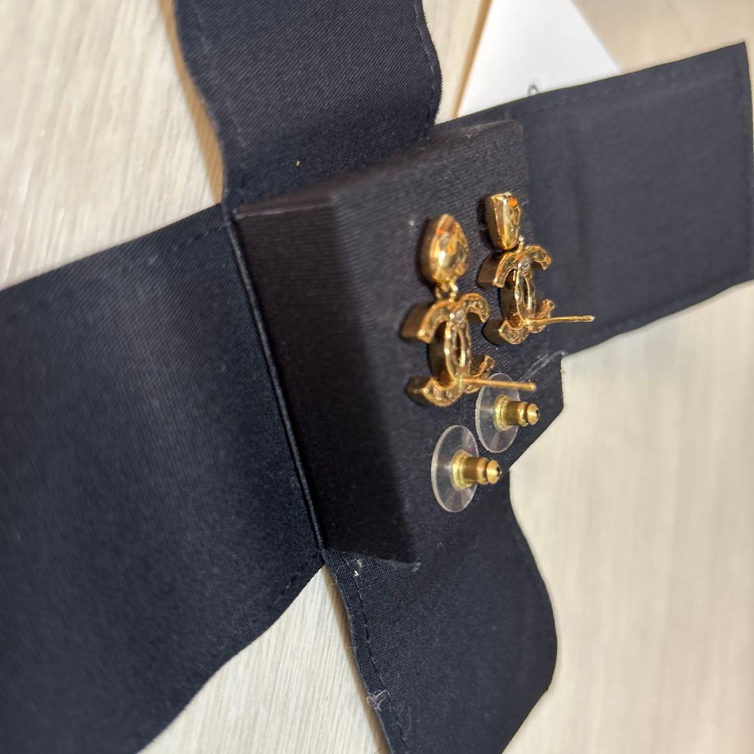 ア*ラ様 CHANEL CCロゴ ハート ピアス