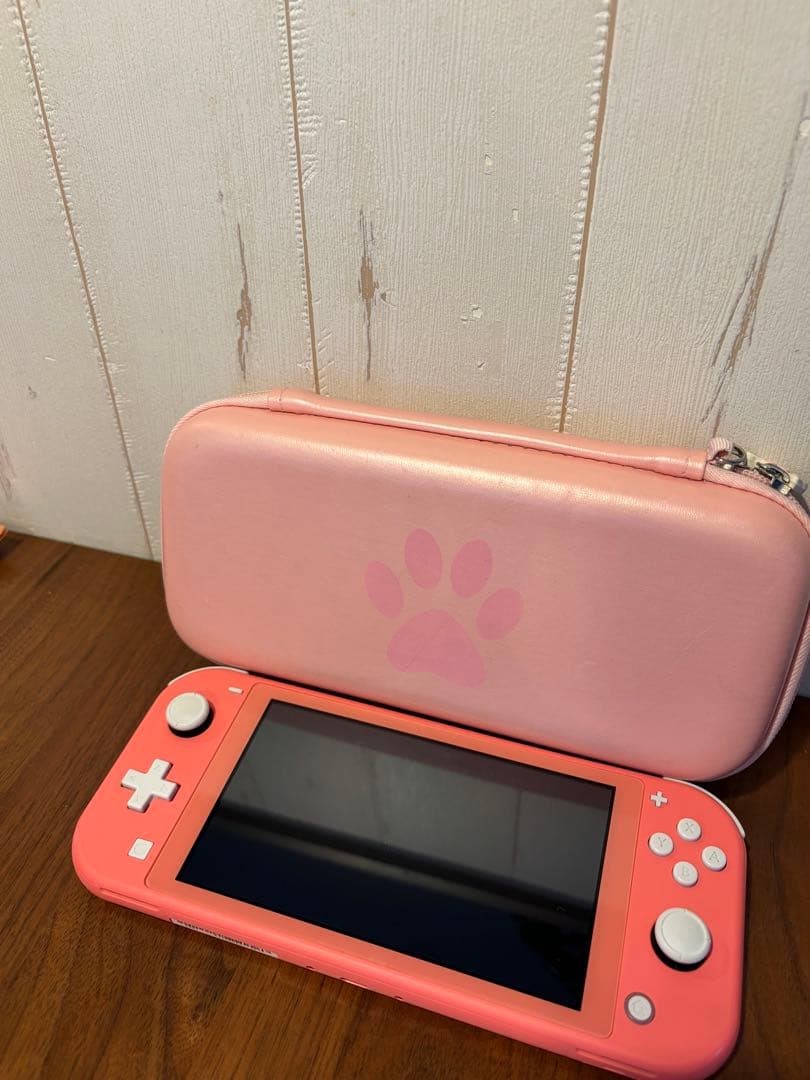 Nintendo Switch Lite コーラル ケース付き
