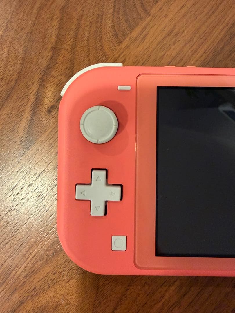 Nintendo Switch Lite コーラル ケース付き