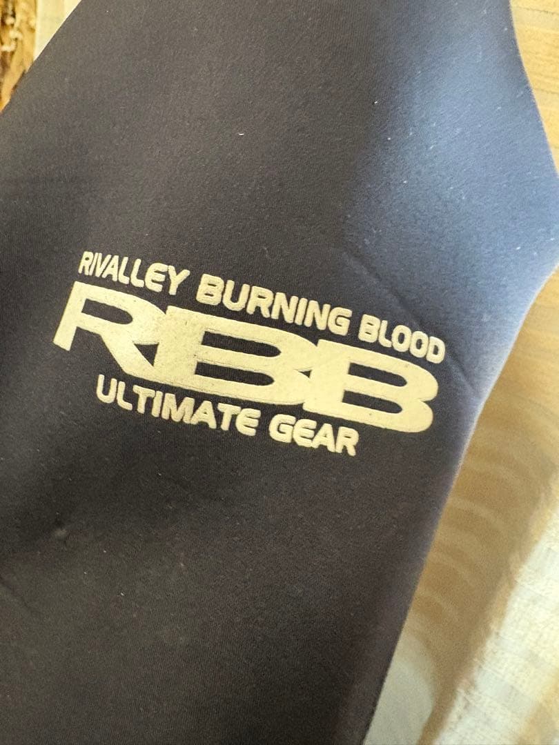 RIVALLEY BURNING BLOOD ウェットスーツ　ヒラスズキ　平鱸