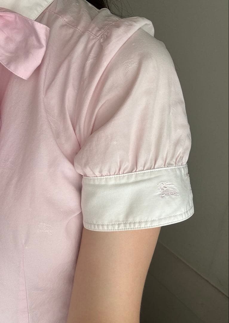 BURBERRY リボン付きシャツ♡