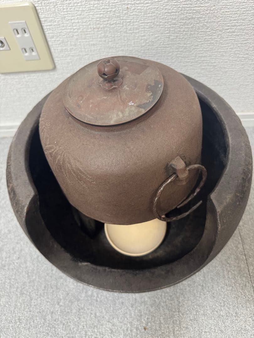 アンティーク　茶道具　風炉　鉄釜　五徳　3点セット