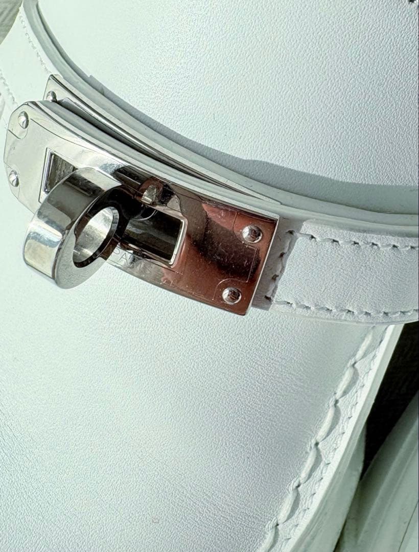 36.5 HERMES ホワイトレザー ローファー モカシン　ケリー　金具