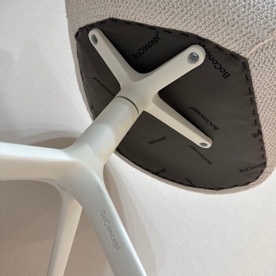 ボーコンセプト アデレード 回転チェア