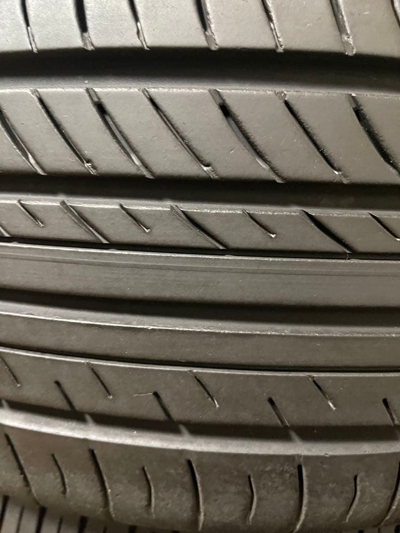 ( NI)タイヤ235/50/R18．3本のみ．