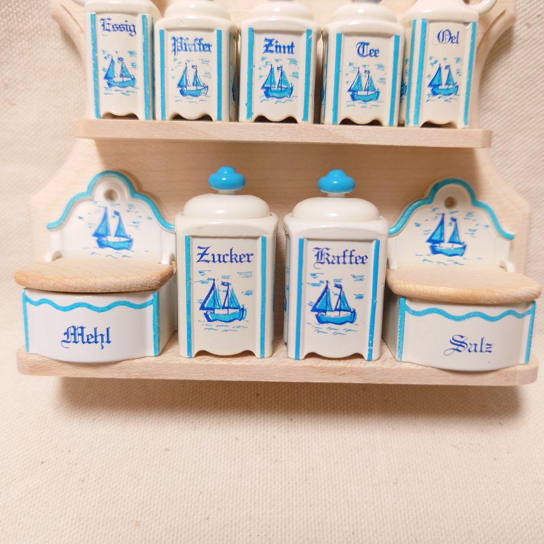 ヨット柄の水色キャニスターと棚のセット ボードヘニッヒ ドールハウス ミニチュア
