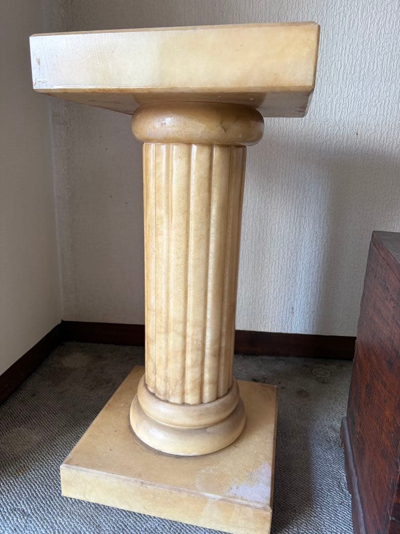 サイドテーブル　大理石風　引き取りのみです