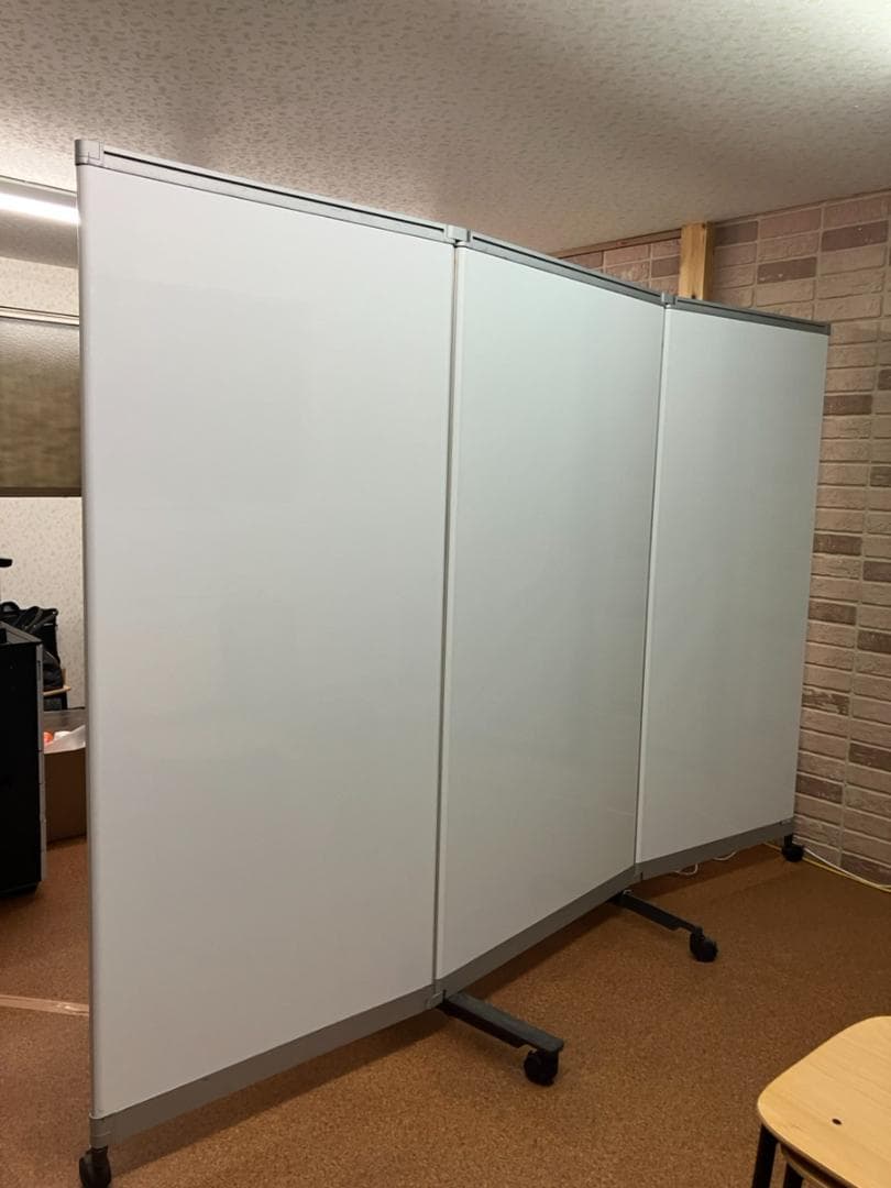 【コクヨ】 イノゲート 3連両面折り畳みパーティション