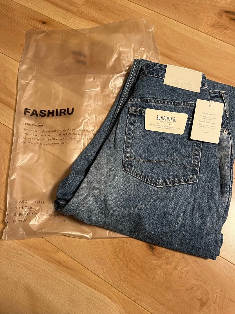 ［FASHIRU × SOMETHING］バギーフィットジーンズ