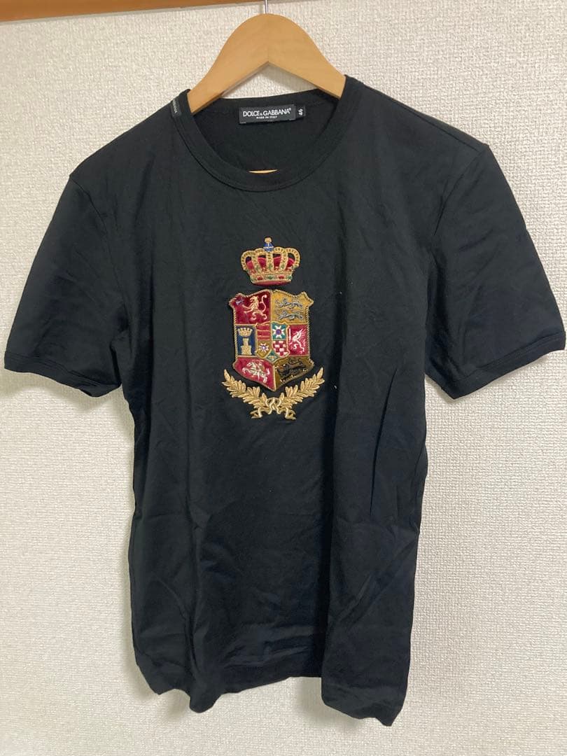 未使用　Dolce & Gabbana ブラック Tシャツ 46 王冠　盾　刺繍