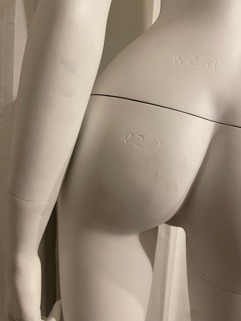 レディースマネキン　スレンダー