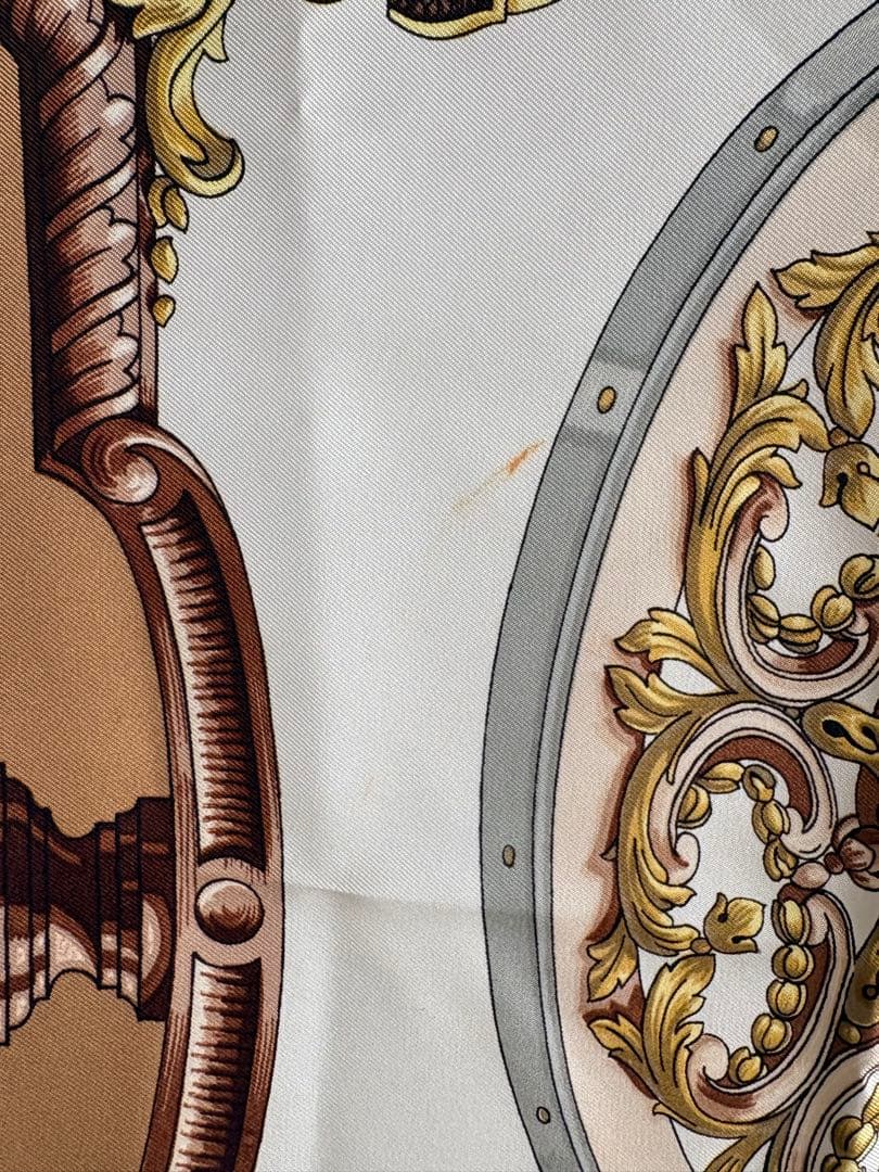 エルメス　カレ90 Roues de Canon 大砲の車輪 ベージュ　スカーフ