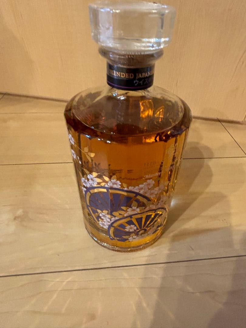 【限定・未開栓】サントリー 響 マスターズセレクト 意匠ボトル 700ml 箱付