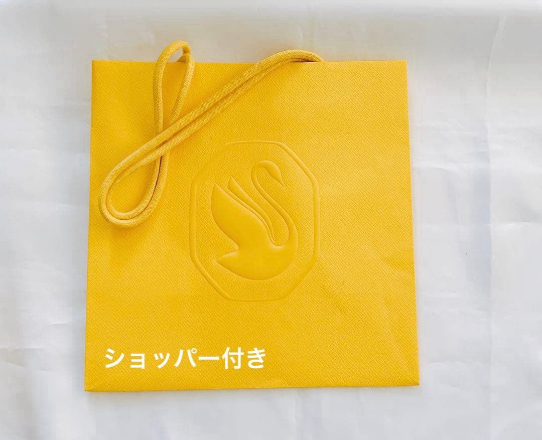 未使用　ゴールドカラー　ストーン付きバングル 専用ボックス付き