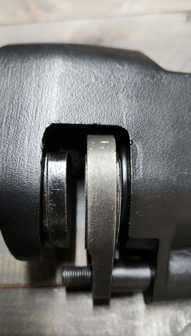 ハーレー　エボ純正キャリパー　　　　ブレーキパット新品　+　メンテ済