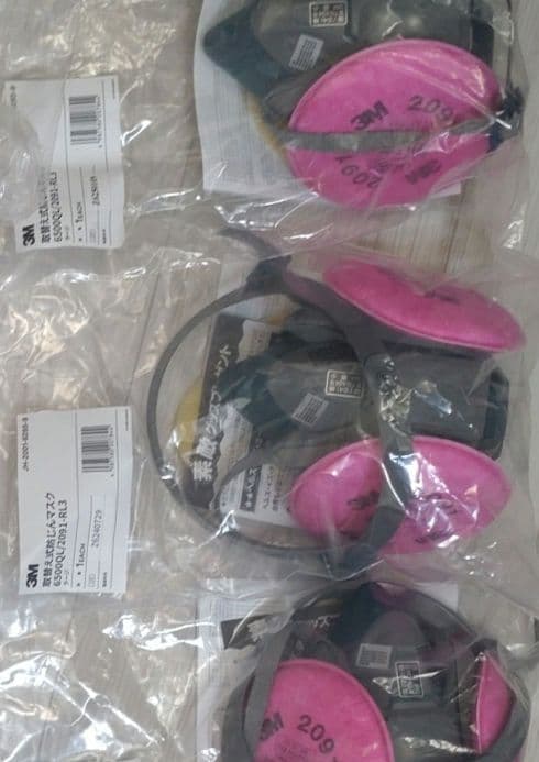 3M防塵マスク3個とろ過剤2袋のセット