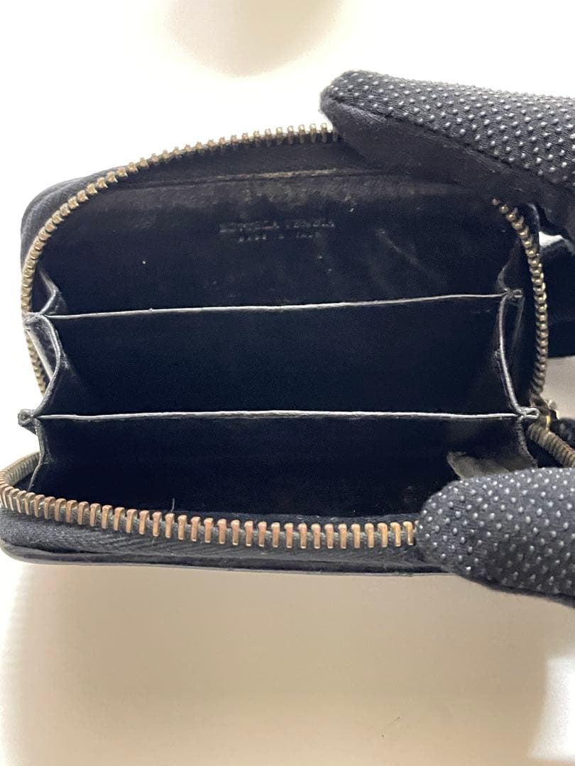 BOTTEGA VENETA ケース　ブラック　ゴールド　イントレチャート
