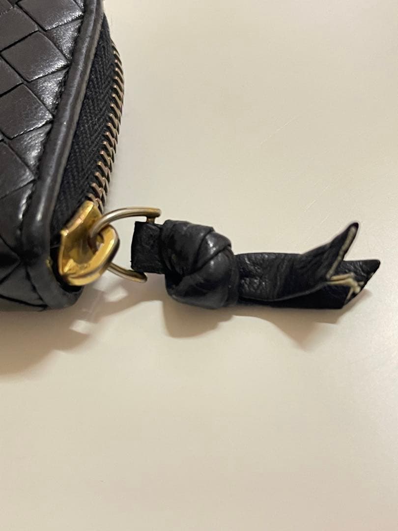 BOTTEGA VENETA ケース　ブラック　ゴールド　イントレチャート