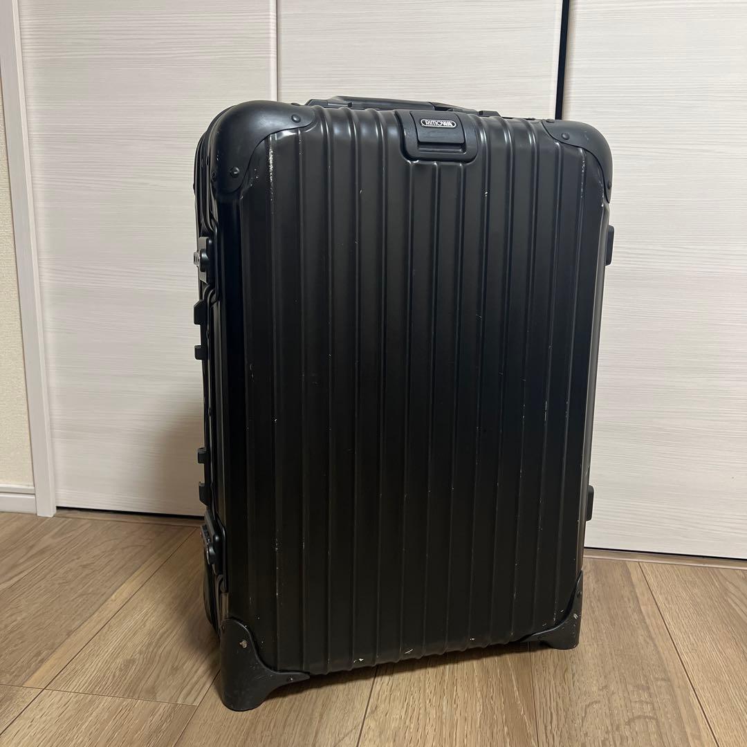 リモワ　キャリーケース　機内持ち込み可能