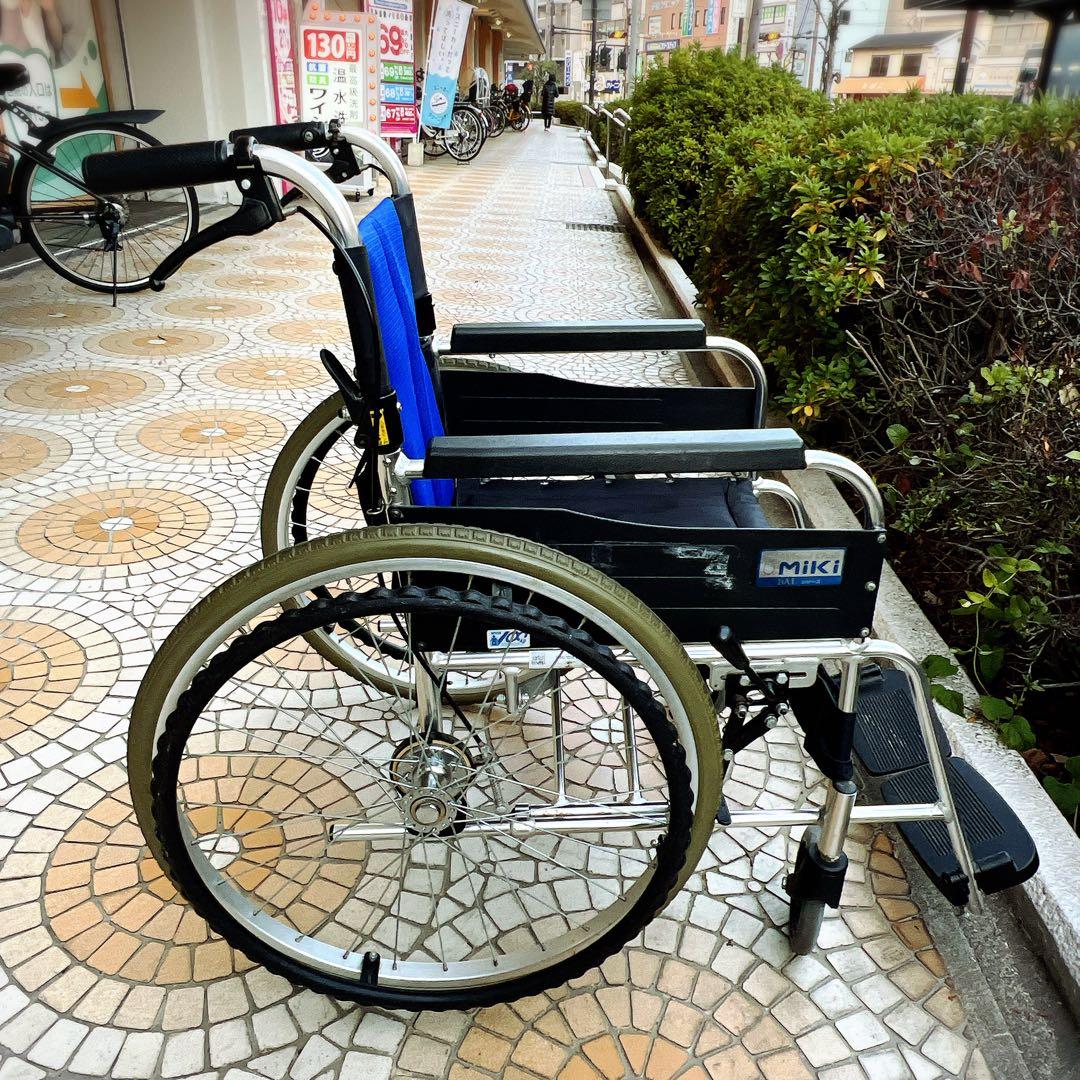 全国送料無料　②MIKI　BAL-1　自走介助兼用　車椅子　ノーパンクタイヤ
