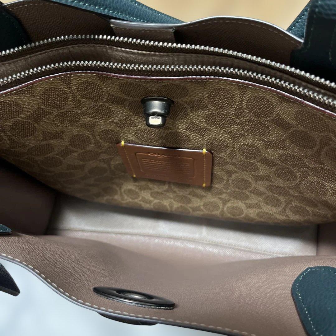 COACH ウィロウ トート ウィズ シグネチャー キャンバス インテリア