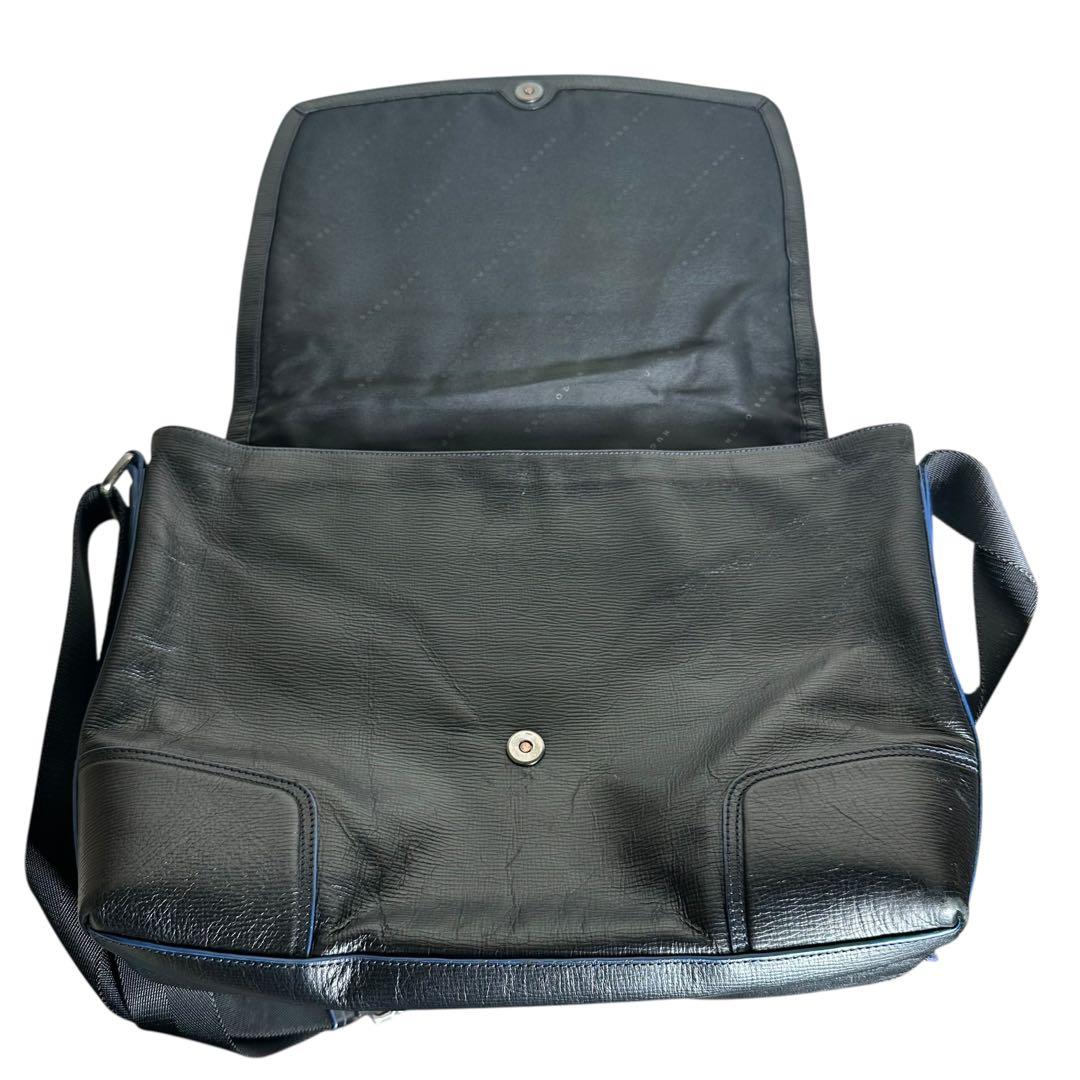 大容量　ヒューゴボス　ショルダーバッグ　メッセンジャーバッグ　レザー　ブラック