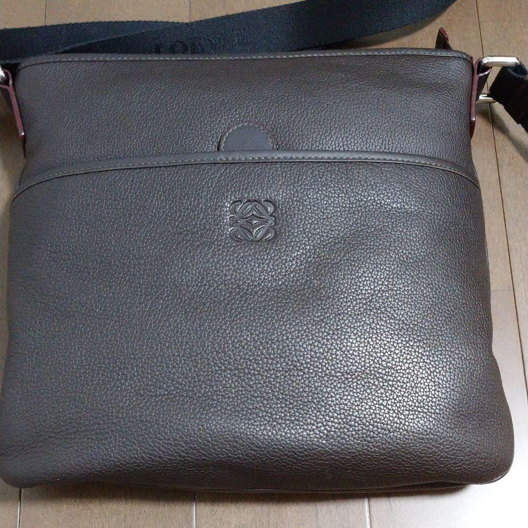 トウヤマLOEWEメッセンジャーバック