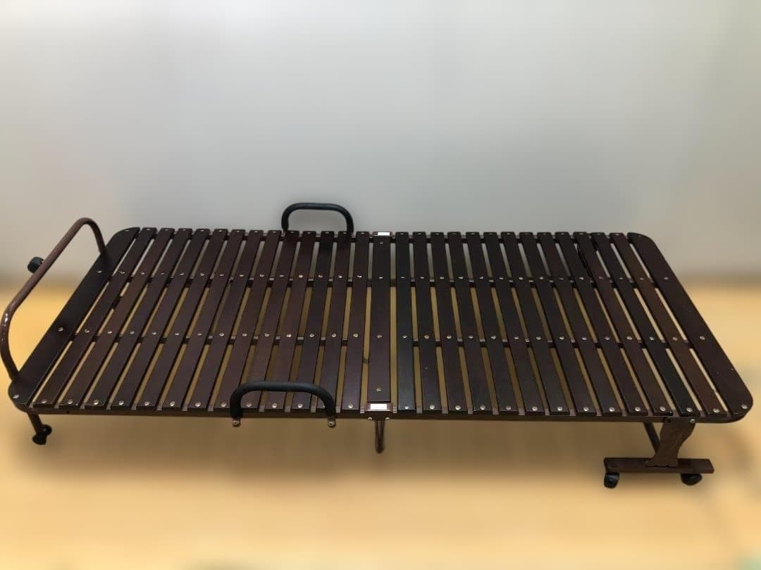 送料無料 折りたたみベッド 木製すのこ シングル相当 キャスター付 251214