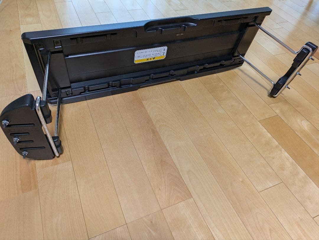 日産セレナ　C27用　ラゲッジテーブル　未使用品