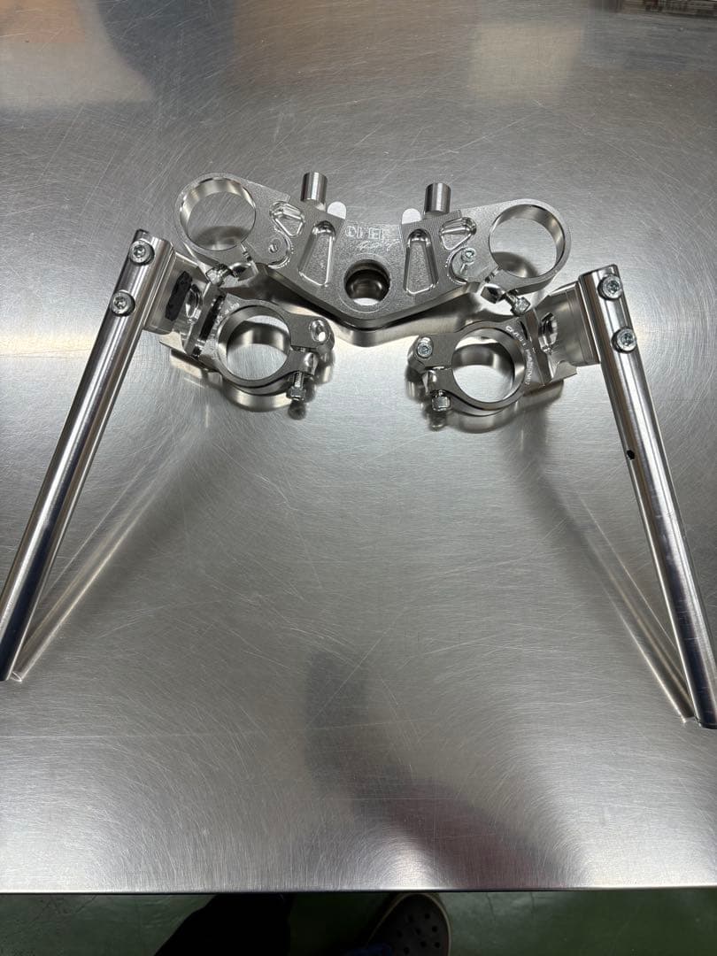 z900rsセパレートハンドオーバーレーシング(シルバー)