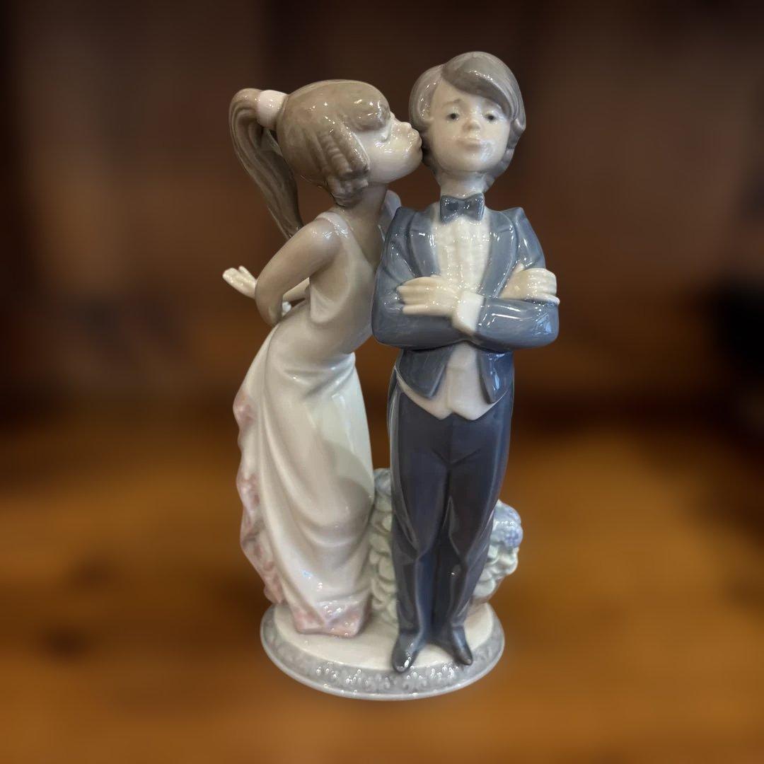 Lladro リヤドロ　5555 「すてきよ」　箱付