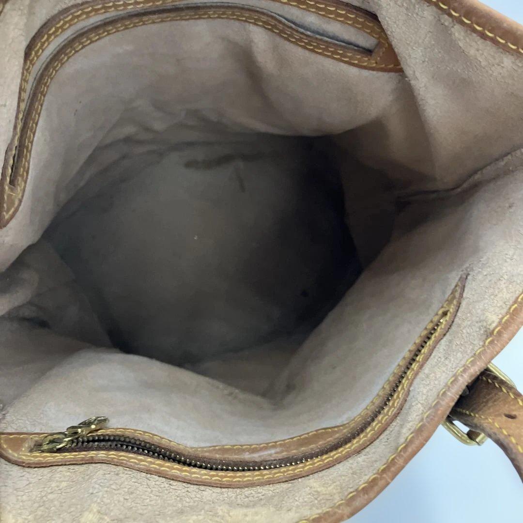 ルイヴィトン バケット GM モノグラム トートバッグ M42236