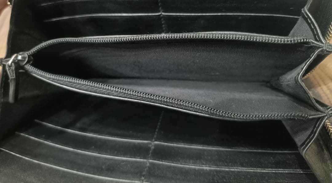 GUCCI グッチ ラウンドファスナー マイクロ シマ 長財布 ブラック GG柄