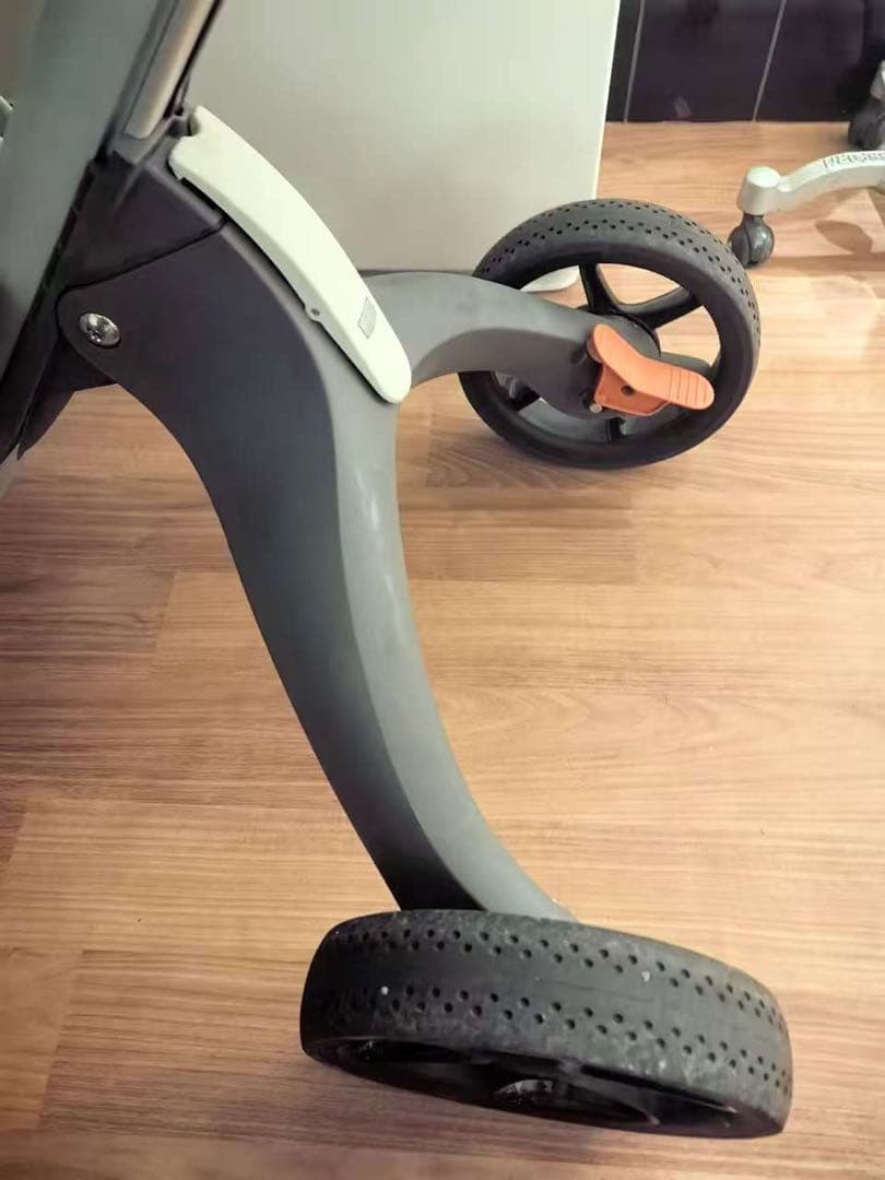 STOKKE ベビーカー グレー レインカバー、蚊帳、収納バッグ付き