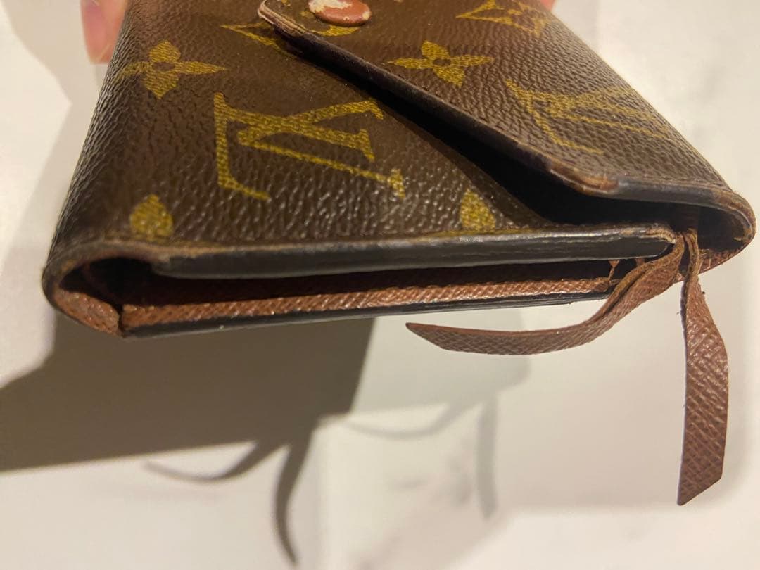 ルイヴィトン　LOUISVUITTON 財布