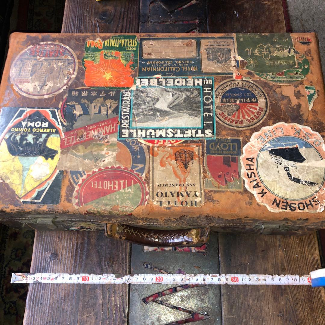 アンティーク　トランク　インテリア