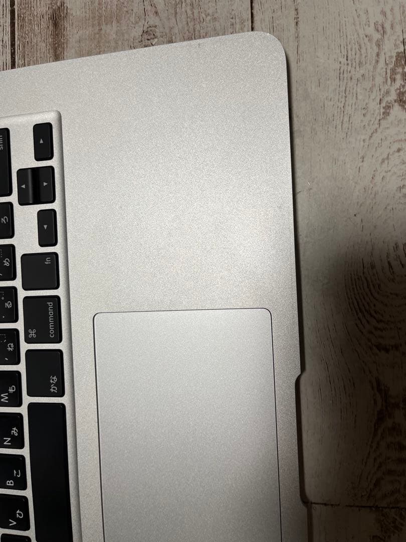 バッテリー交換済 MacBook Air 13, i5, 8GB, 256GB