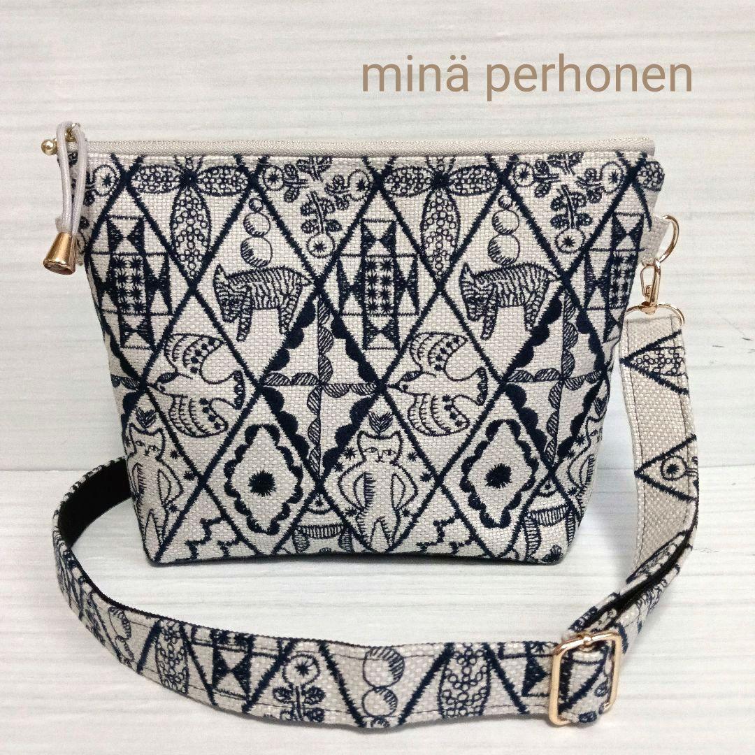 ミナペルホネン　ショルダーバッグポシェット　シンフォニー　ライトグレー　猫さん