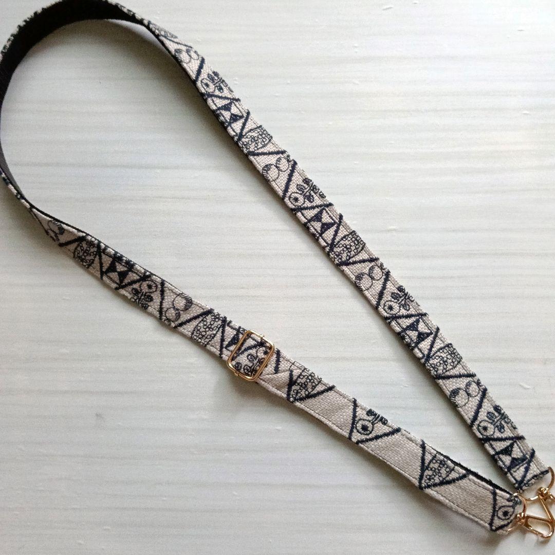 ミナペルホネン　ショルダーバッグポシェット　シンフォニー　ライトグレー　猫さん