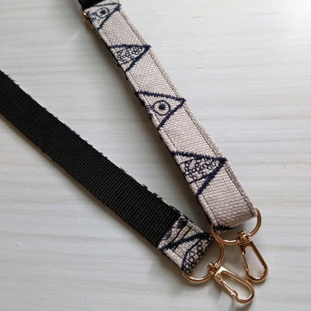 ミナペルホネン　ショルダーバッグポシェット　シンフォニー　ライトグレー　猫さん